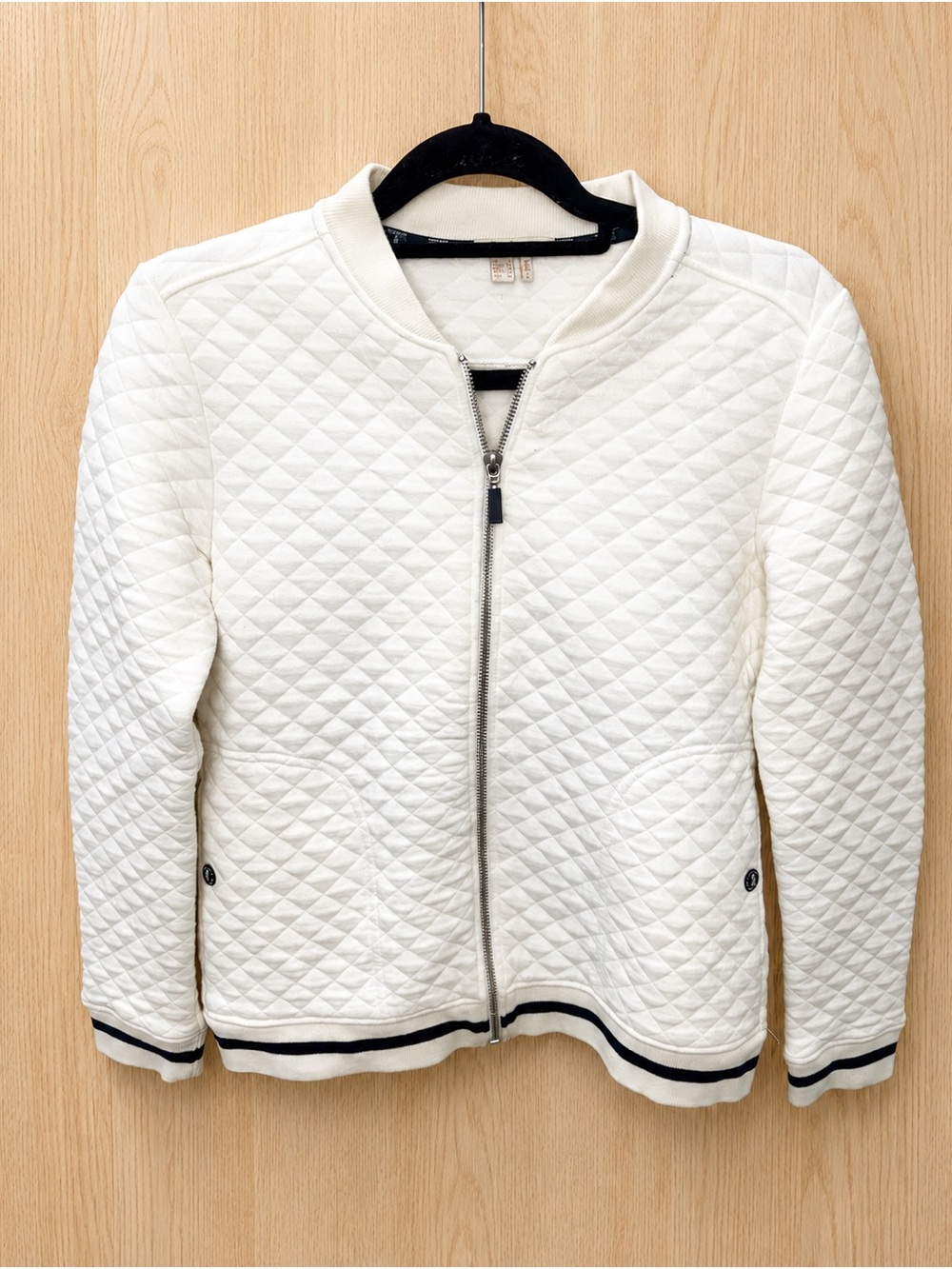 Nordstrom Barbour Quilted White Bomber Jacket with Navy Trim Women’s Size 4